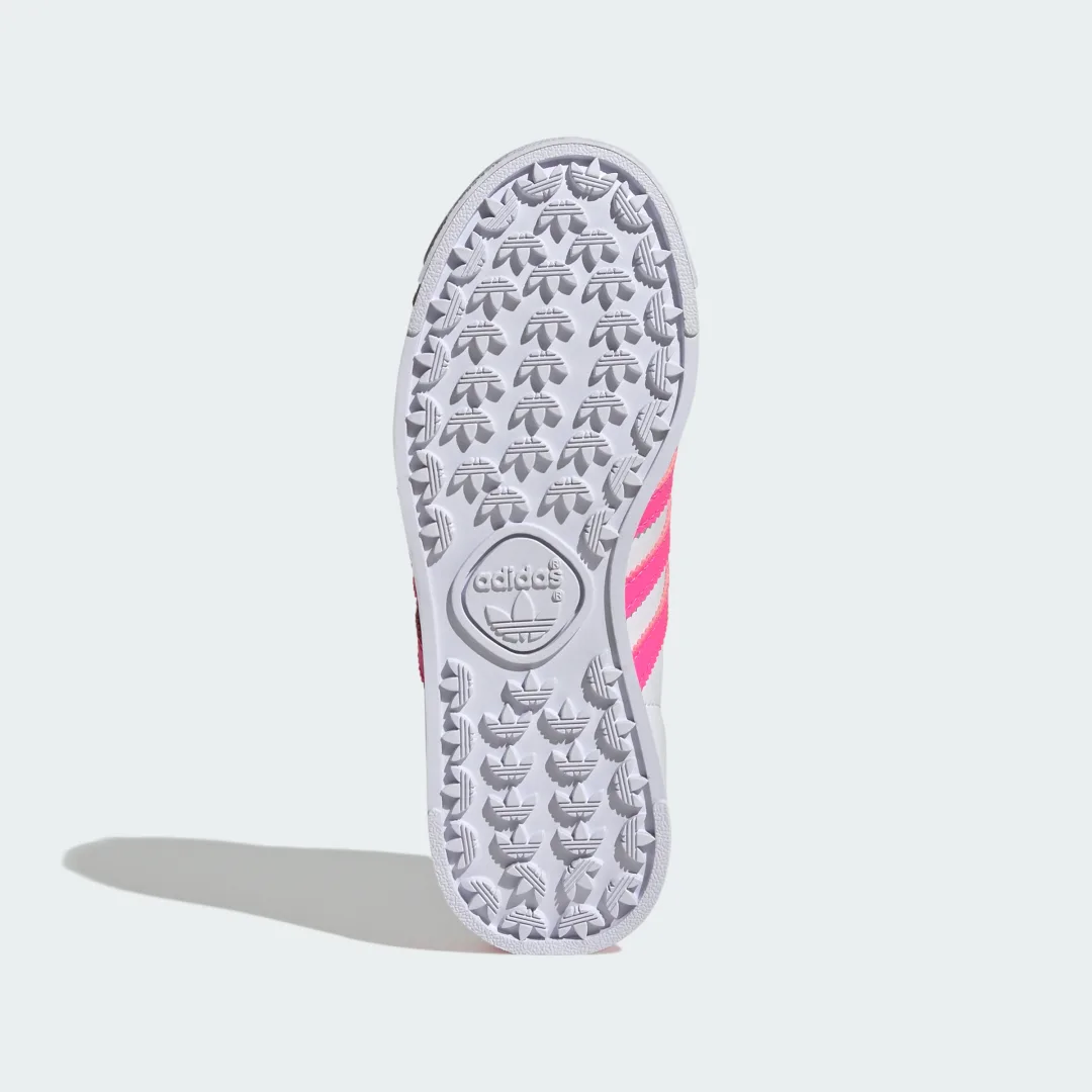 Detalle de Samoa Shoes de Adidas: zapatillas blancas para el día a día