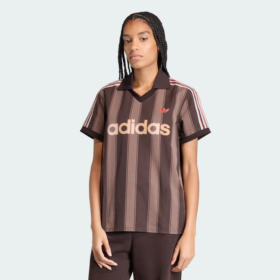 Detalle de Camiseta de fútbol de sarga Adidas – color Marrón