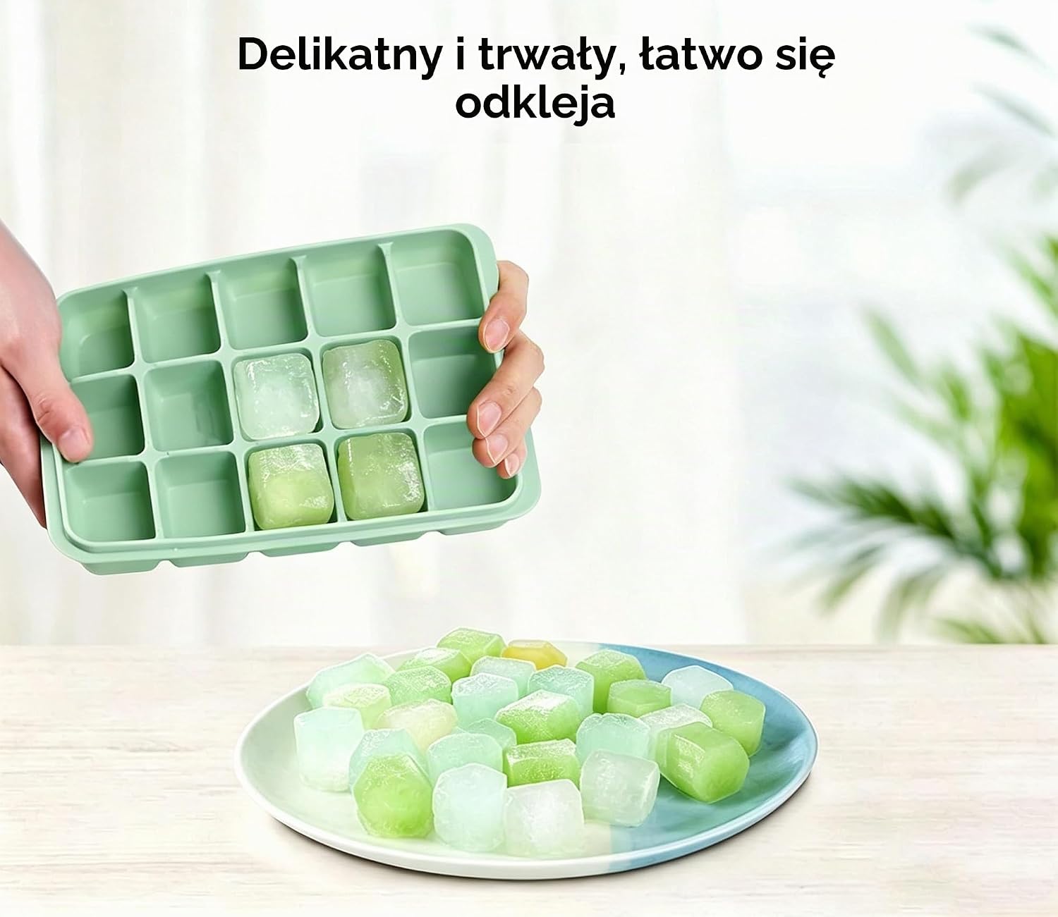 Detalle 2 de Azxb Azxb- Ice Cube Trays – silikonowa foremka na 15 kostek z pokrywką