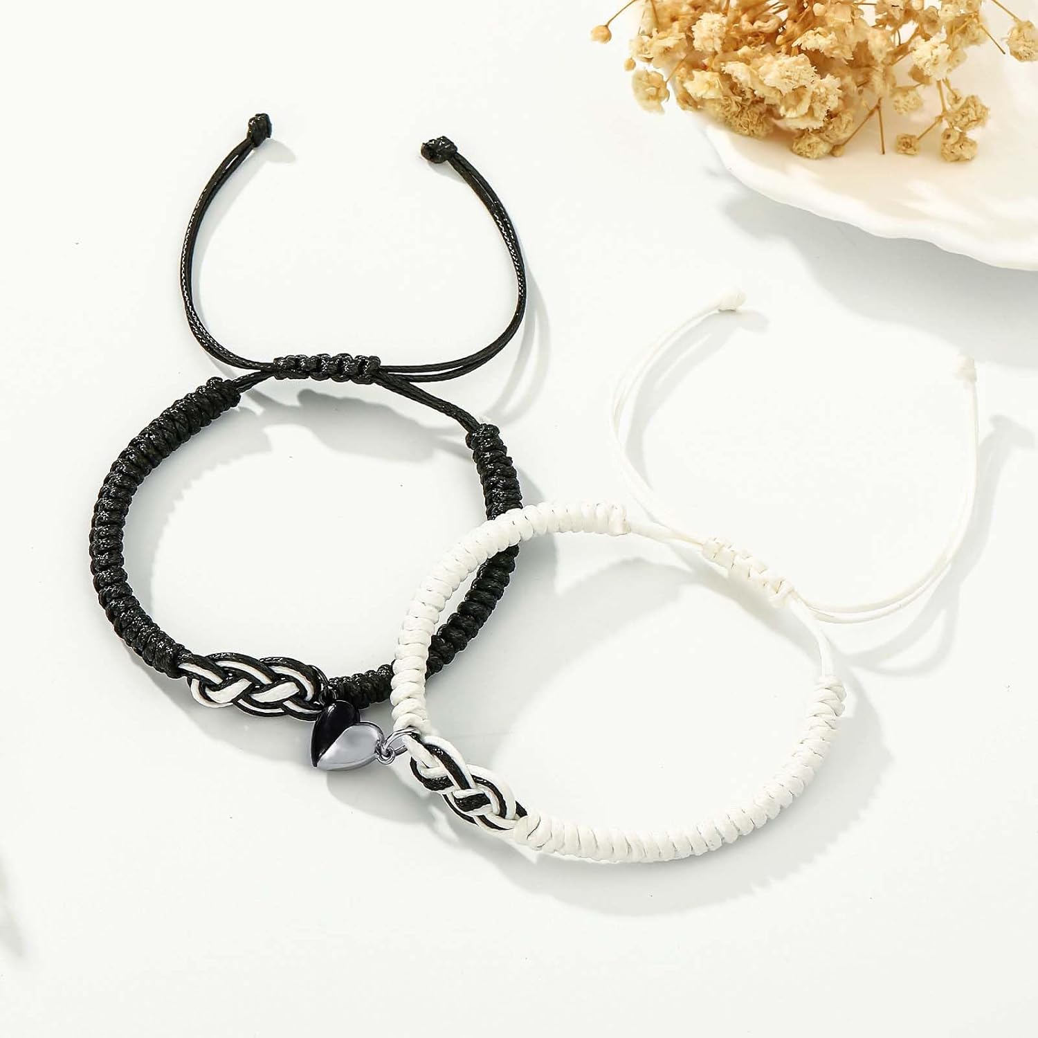 Detalle de Valentin Geschenk Frau – Pärchen Armbänder | Verstellbares Rope Armband mit Herzanhänger