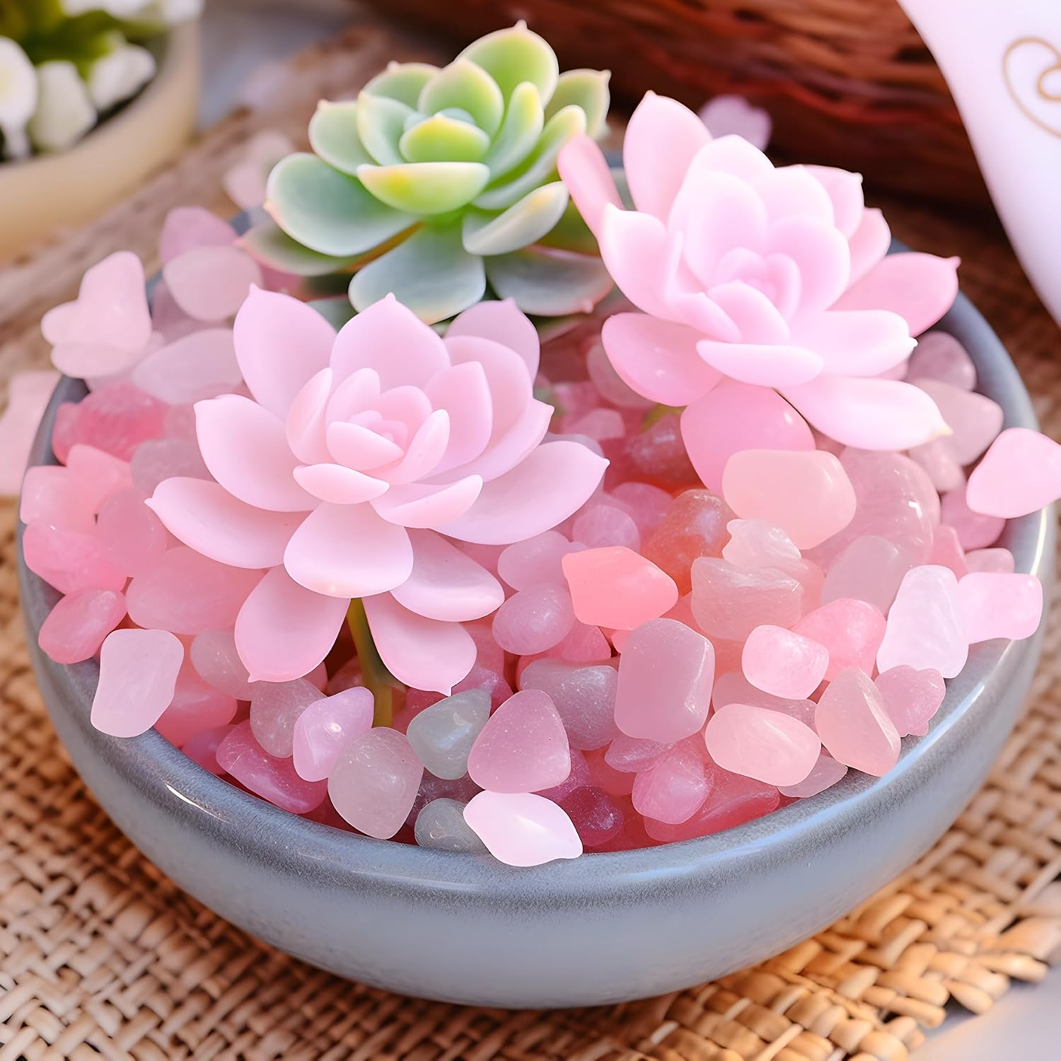 Detalle 2 de SigMntun Polished Rose Quartz Chips, 200 Pieces, 7 mm