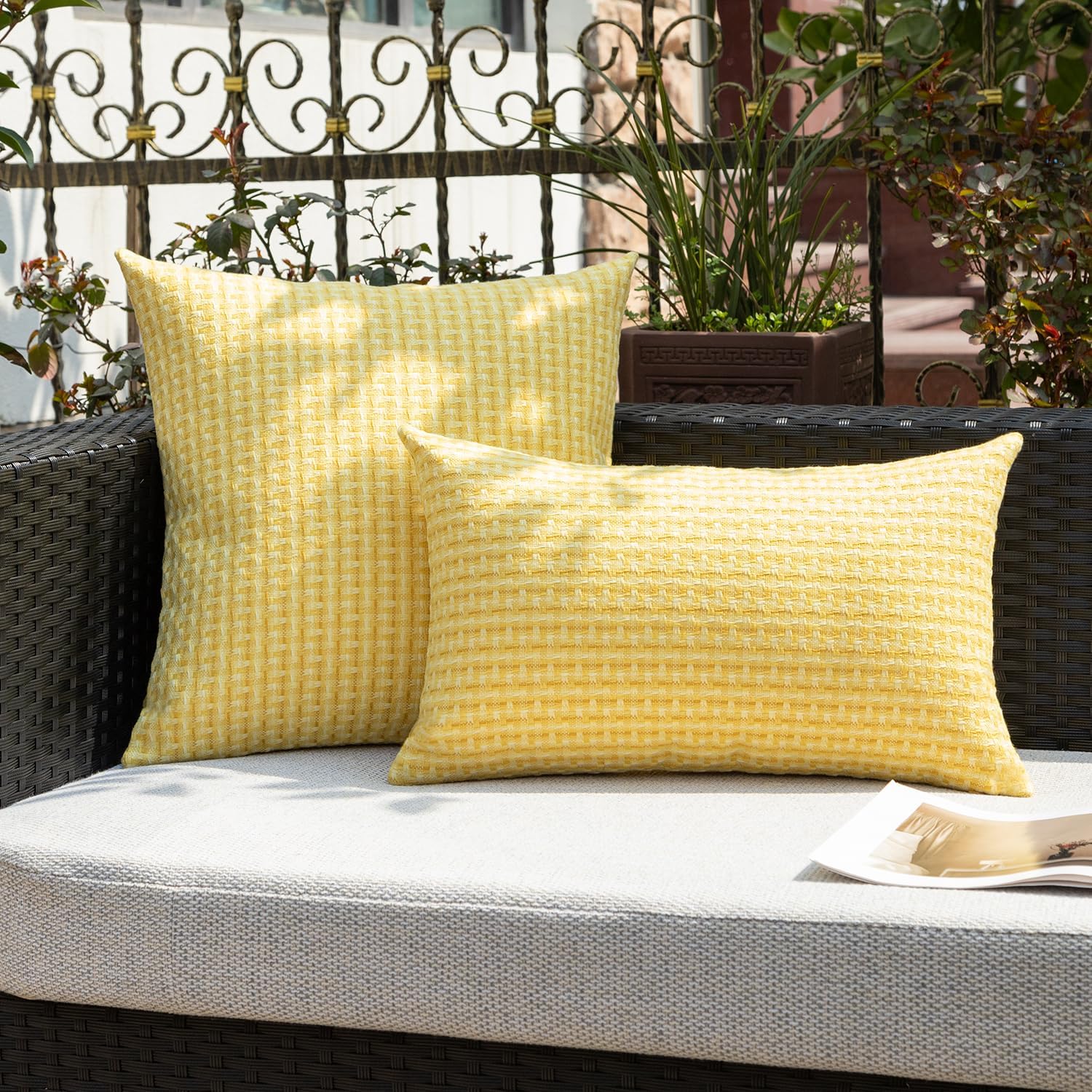 Detalle de Kevin Textile Waterproof Cushion Covers 50x50 cm (Set of 2)