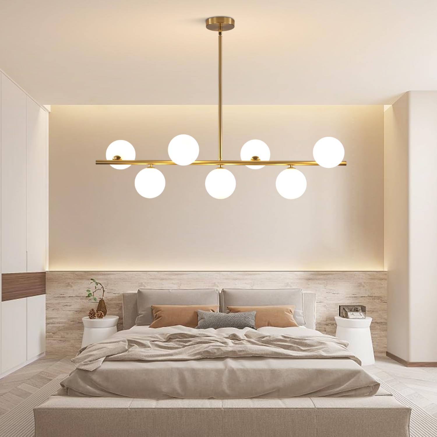 Detalle 2 de BOKT BP1078 7-Light Linear Chandelier with White Glass Globes, Brushed Gold