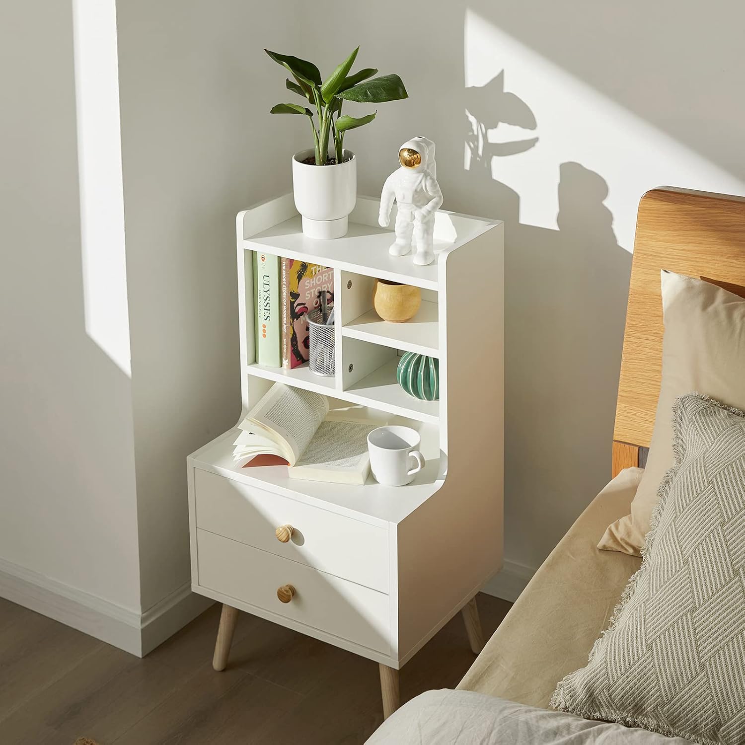 Detalle 2 de SoBuy Table de Nuit Moderne FBT100-W avec Tiroirs et Étagères Ouvertes – Chevet en bois de pin blanc