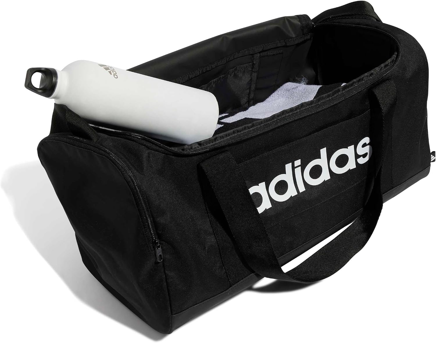 Detalle 2 de adidas Essentials Linear Duffel Bag S – kompakter Sport- und Reisebegleiter