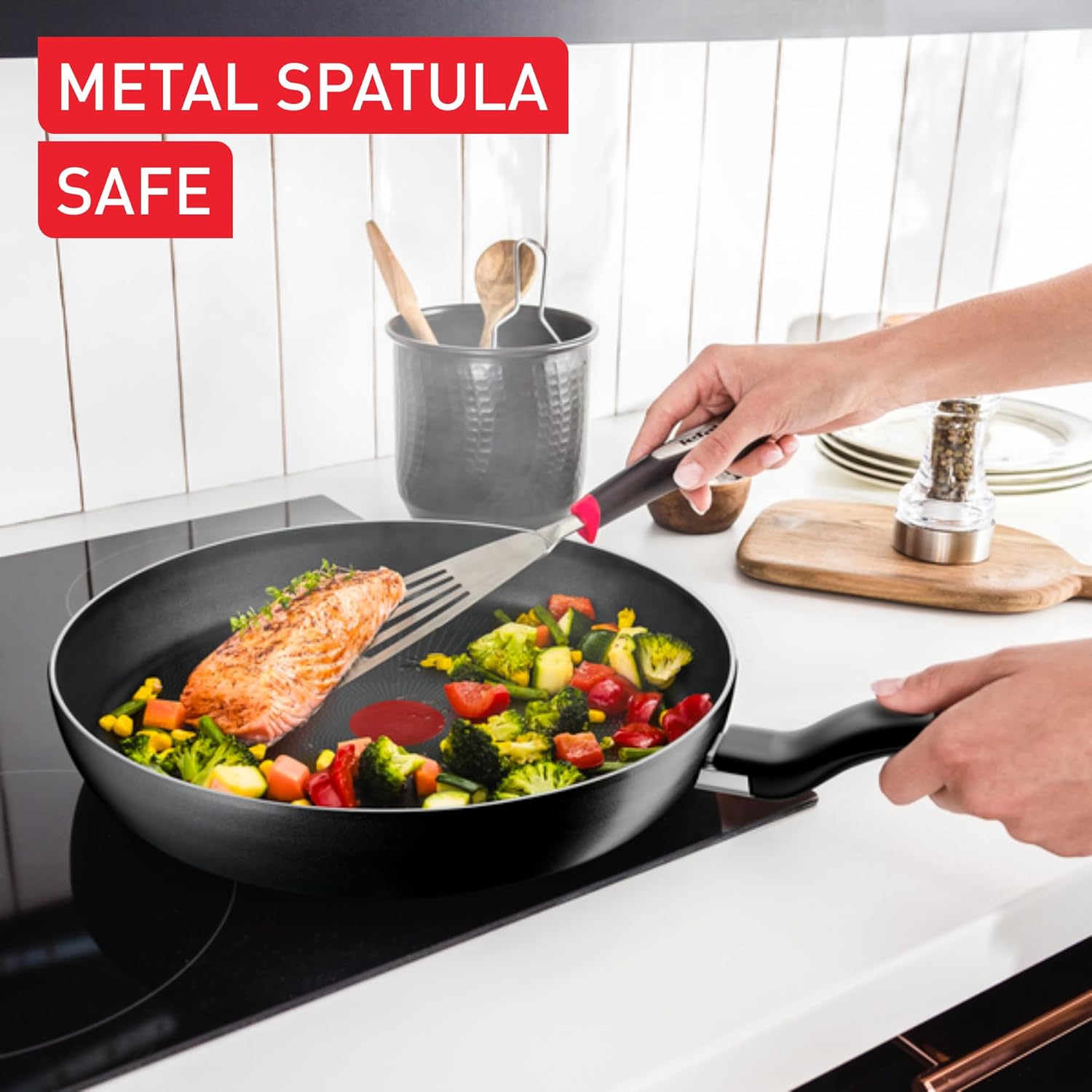 Thumbnail 3 de Tefal Titanium Essential Frying Pan 24 cm