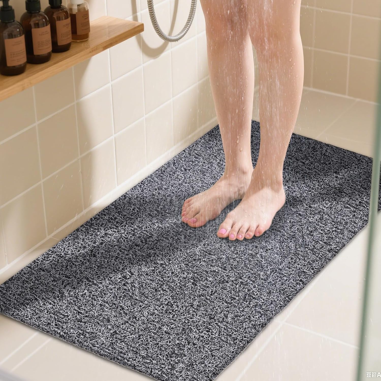 Detalle de COSYLAND Tapis de Douche Antidérapant 40x80 cm – Luffa PVC, Drainage Efficace, Noir/Blanc