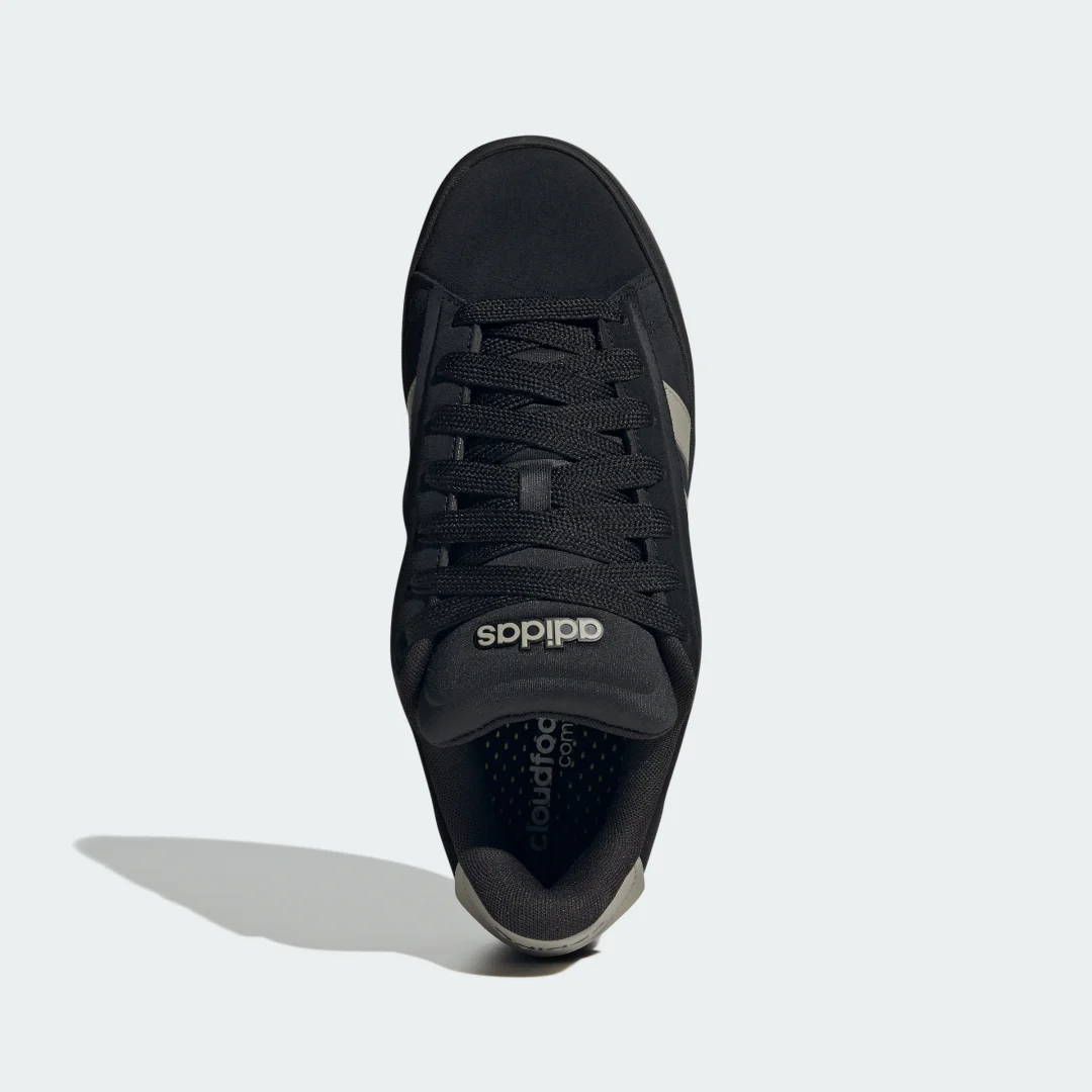 Detalle 2 de Adidas Grand Court Alpha: zapatilla en negro para uso diario y urbano