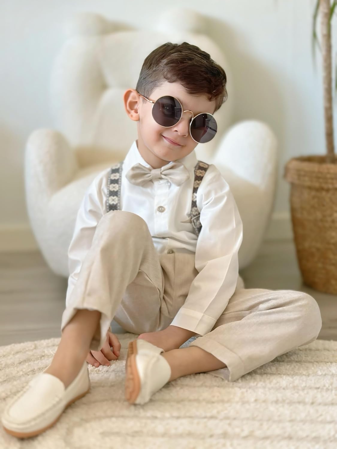Detalle de Volunboy Baby Jungen Anzug-Set mit Langarmhemd, Fliege (abnehmbar) & Hosenträgern, 4-teilig