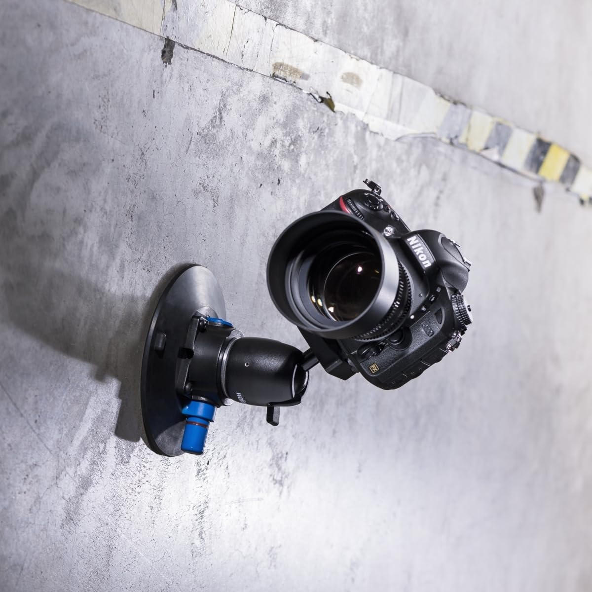 Thumbnail 1 de Walimex Pro Saugnapf-Stativ inkl. Kugelkopf für System- und DSLR-Kameras