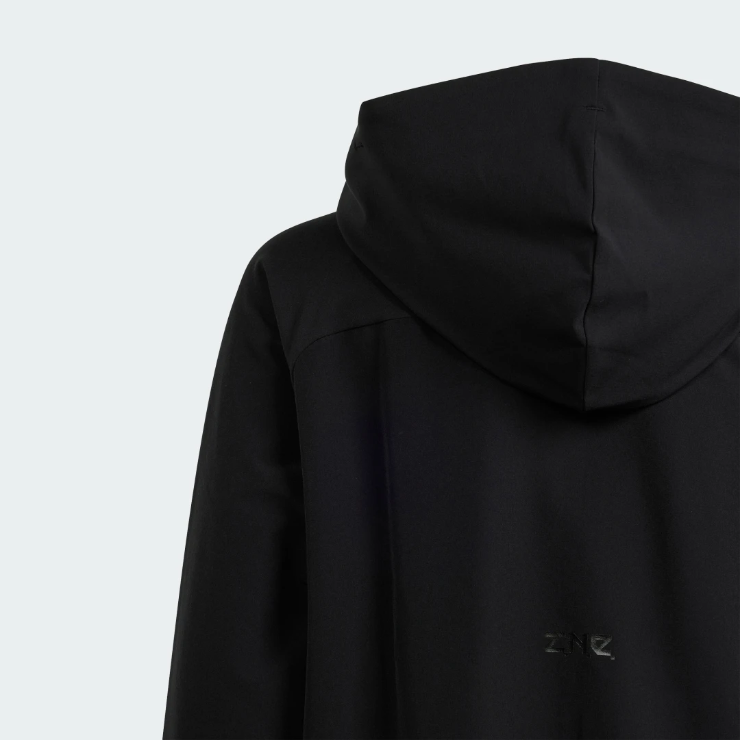 Detalle de Adidas Z.N.E. Woven Full-Zip Track Jacket Kids – Chaqueta deportiva en negro para niños