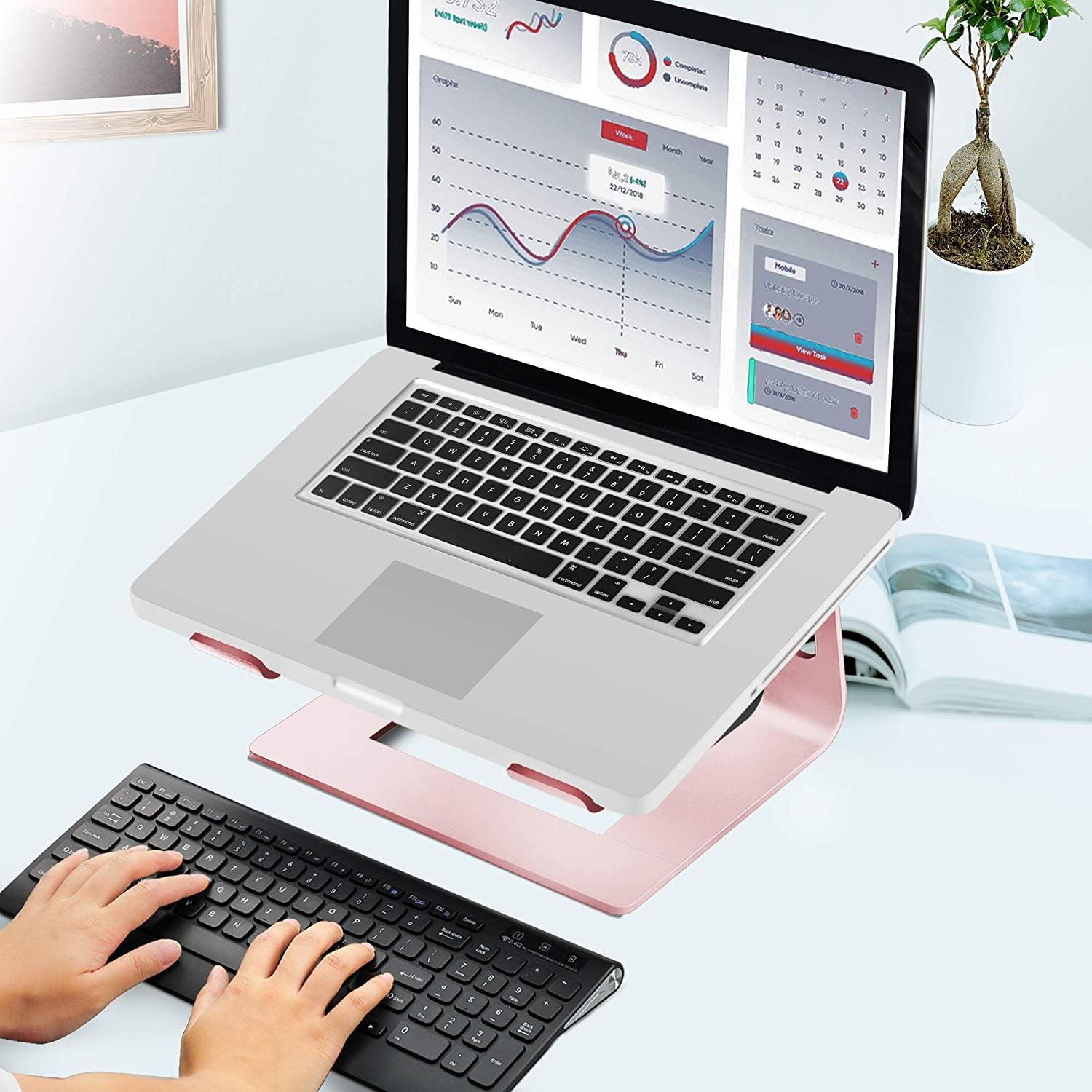 Detalle de Orionstar aluminium laptop stand for desk (pink) – ergonomic riser for 10–15.6 inch laptops