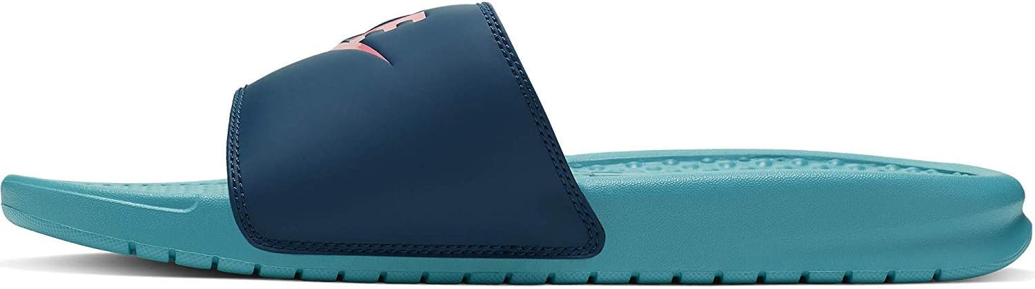 Detalle 2 de Nike W Victori One Shower Slide: stile e comfort per donna, sotto la doccia o in città