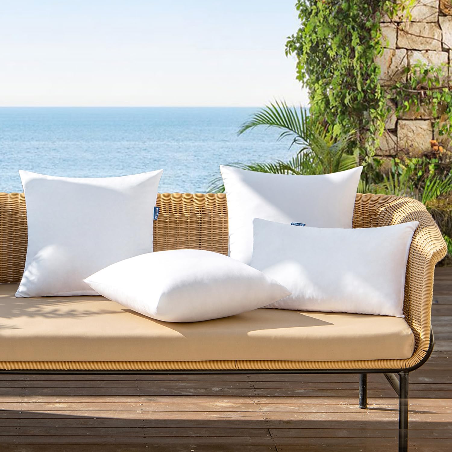 Detalle 2 de MIULEE CAwaterproof_inserts_2P_4545 Outdoor Pillow Inserts, 18x18, 2-Pack