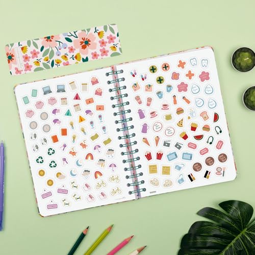 Detalle 2 de Finocam Moniquilla Agenda Curso 2026/2027 Semanal Verde – Español
