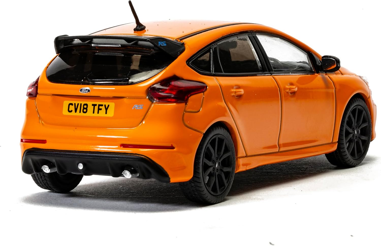 Detalle 1 de Corgi VA15306 Ford Focus Mk3 RS Heritage Edition 1:43 die‑cast
