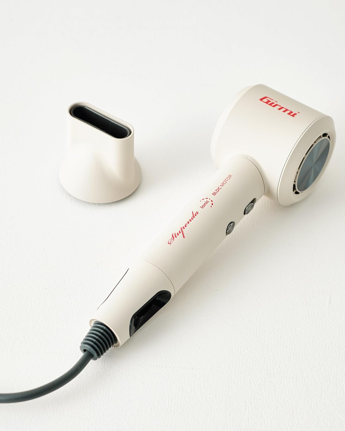 Detalle de Girmi PH92 Ascigacapelli Brushless Professionale: potenza, controllo e ioni