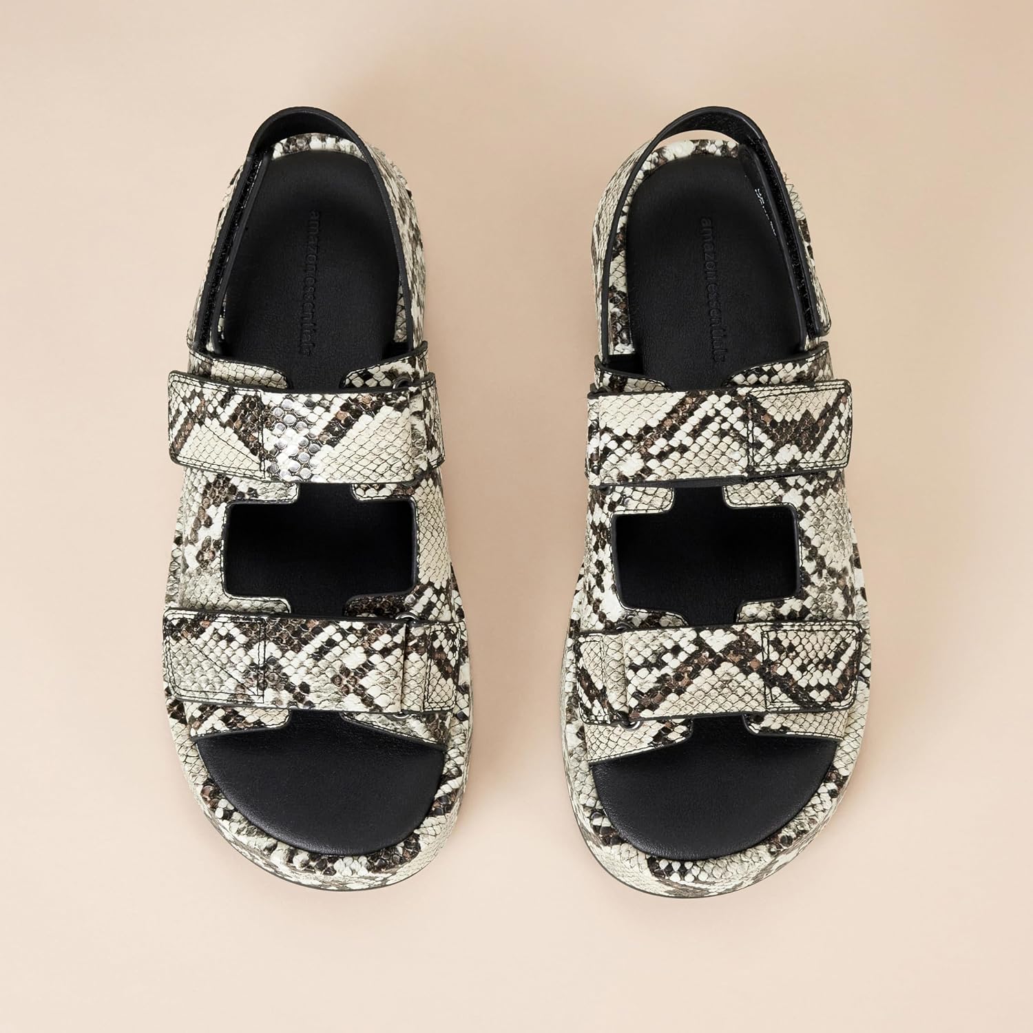 Detalle 2 de Amazon Essentials Triple Strap Sandals 2.5 cm