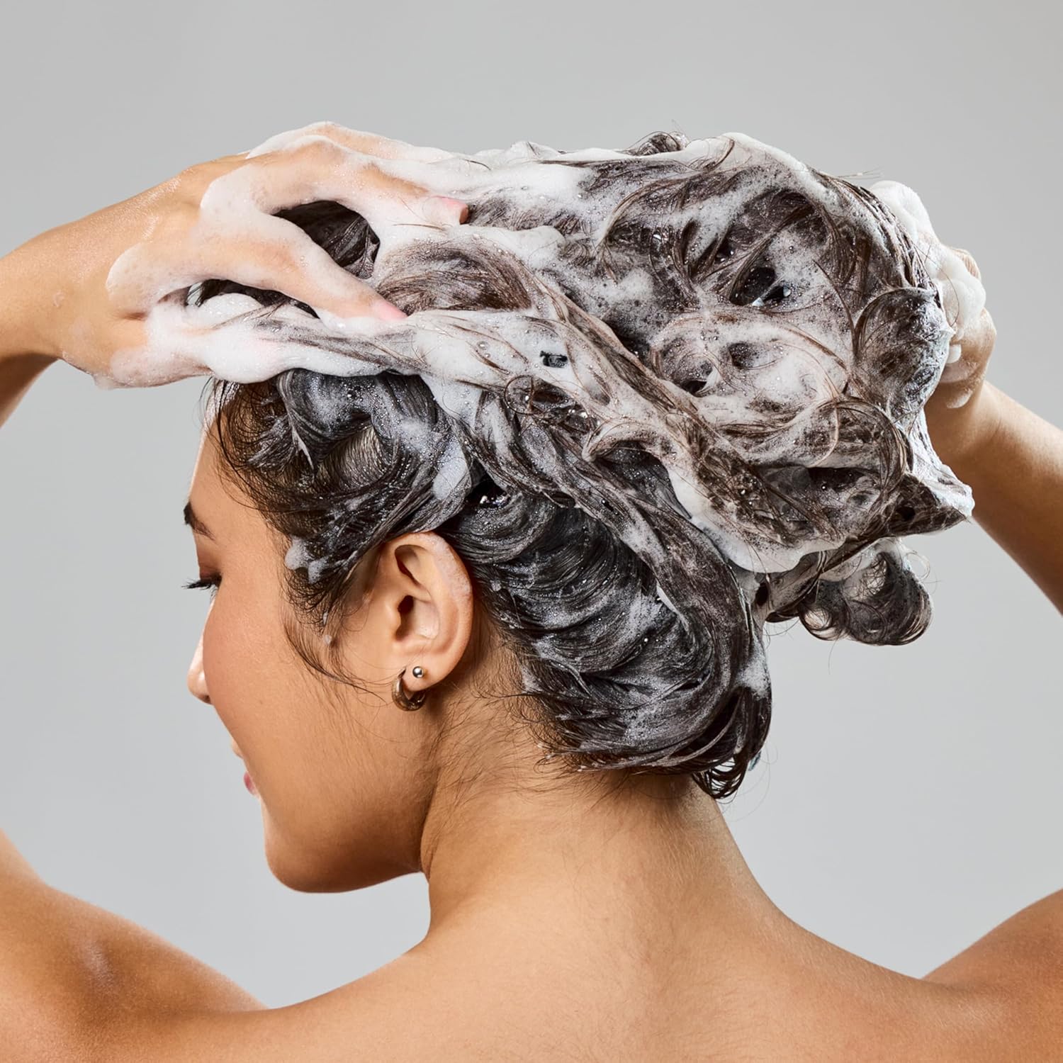 Thumbnail 2 de Bumble and bumble Hydratation + Brillance : shampooing ultra doux au glycérine et huile d’avocat pour cheveux bouclés, ondulés et lisses (250 ml)