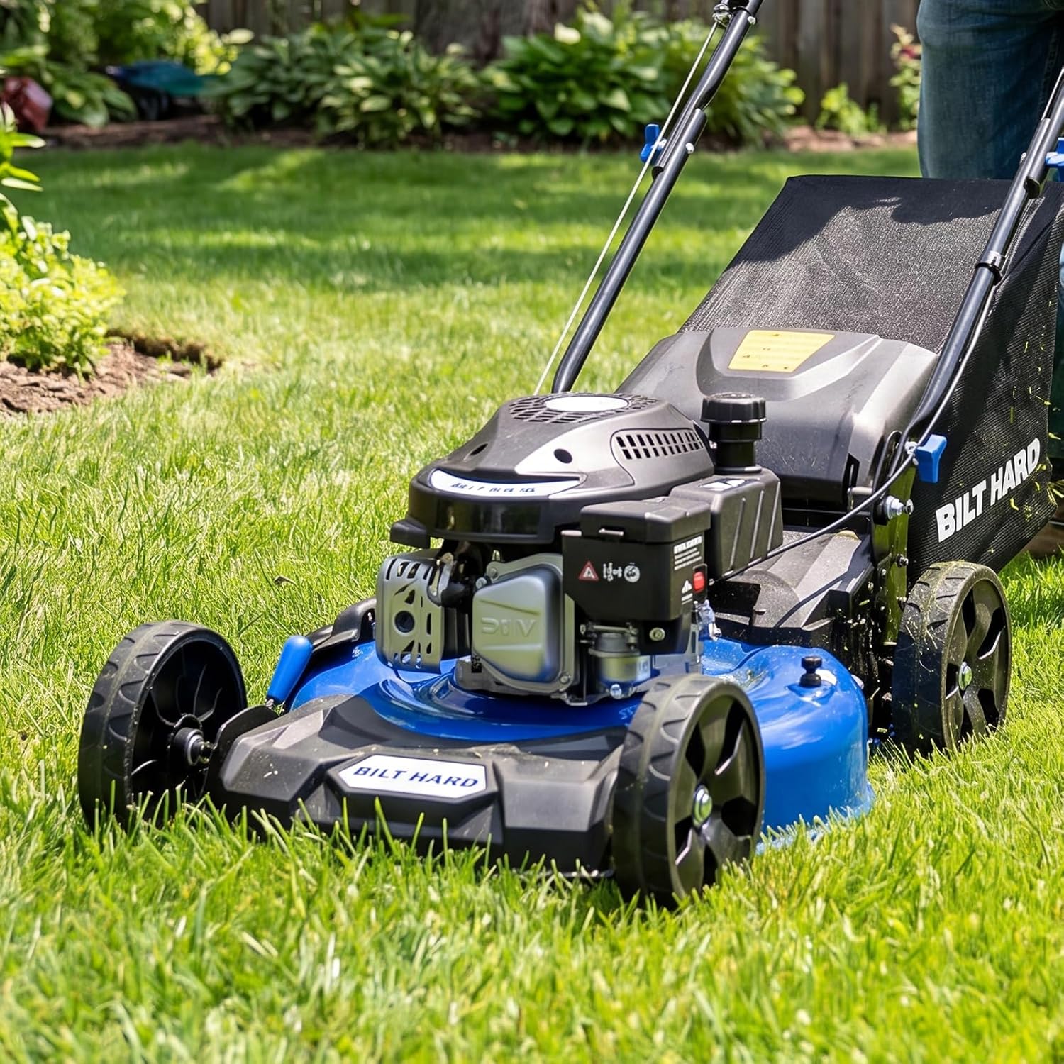 Detalle de BILT HARD Gas Lawn Mower 21-Inch