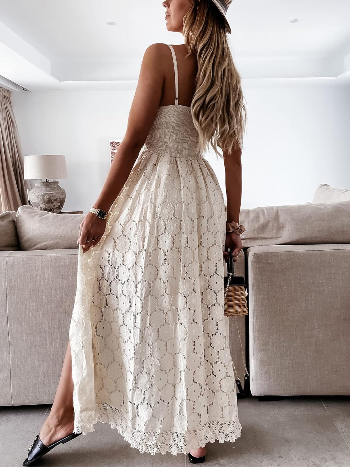 Detalle de CUPSHE été Femmes Slip froncé Smocks Combinaison à col en V et bretelles spaghetti