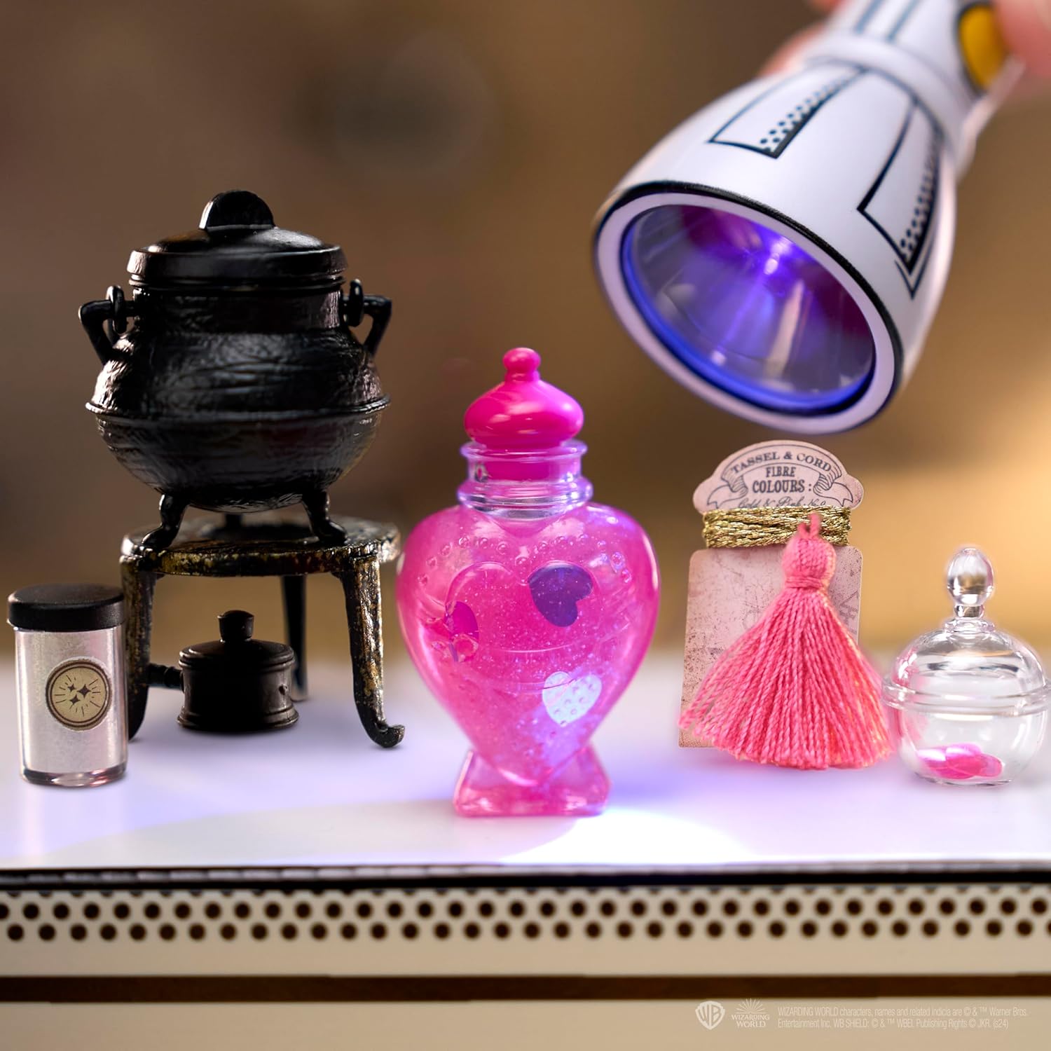 Detalle 2 de MGA's Miniverse 529323 ハリー・ポッター ポーション ミニチュアDIY 2個パック
