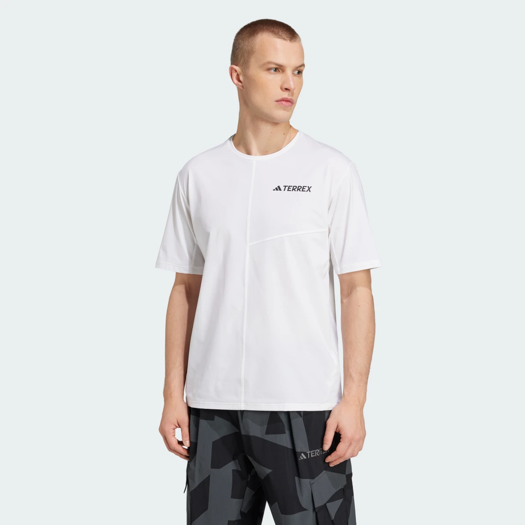 Detalle de Camiseta Terrex Multi Climacool de Adidas (blanca)