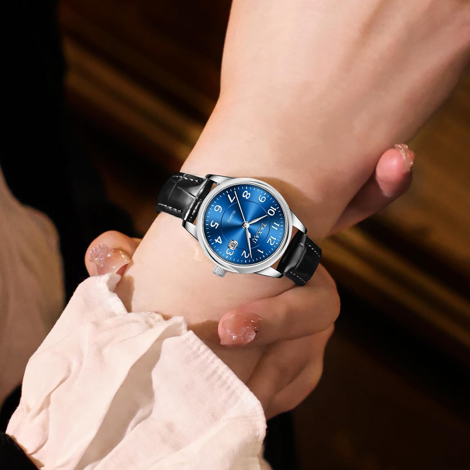 Thumbnail 1 de Taxau Damenuhr mit Lederarmband, analoges Quarzwerk & Datumsanzeige (28 mm, 3 Bar)