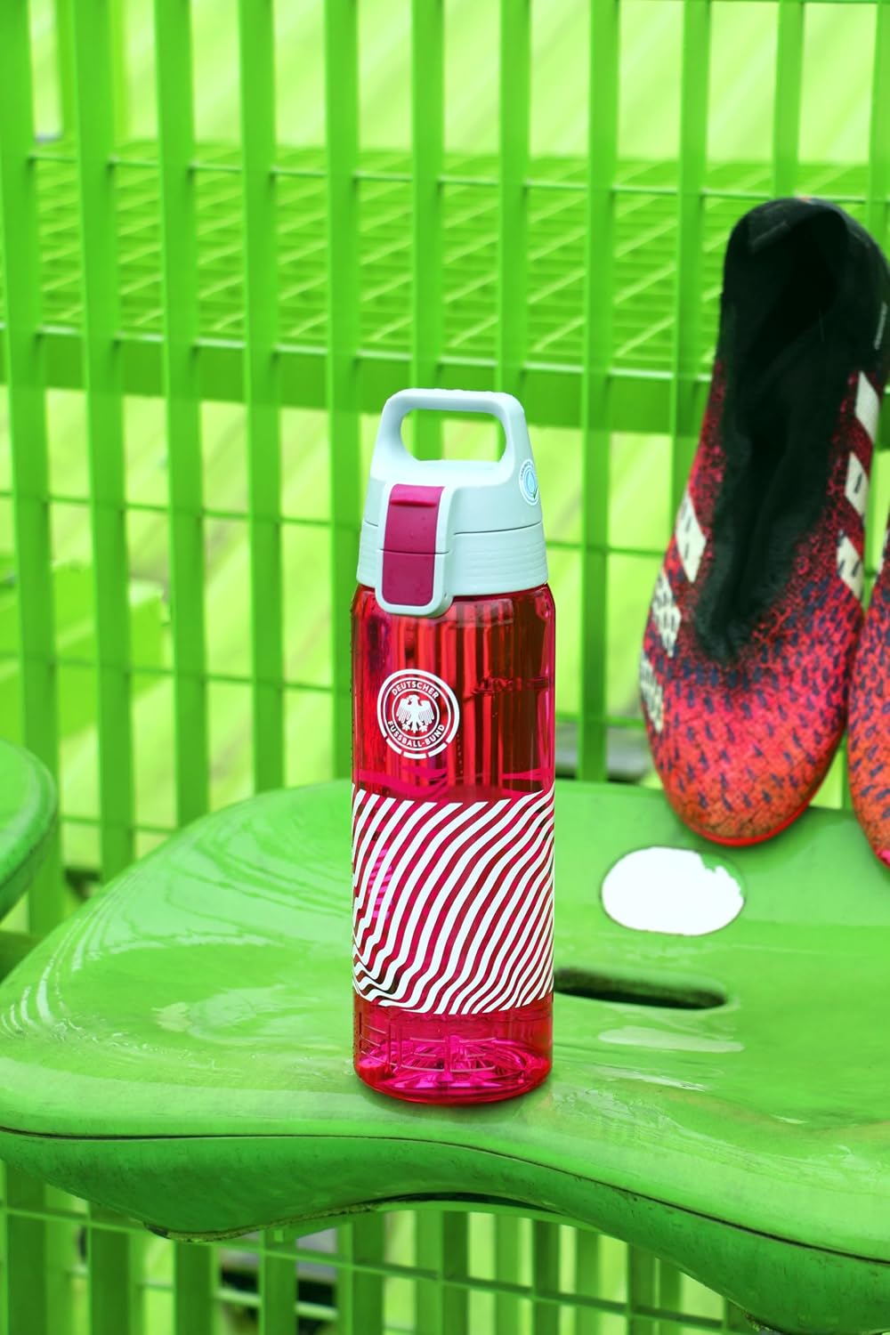 Detalle de Sigg Tritan Trinkflasche Total Color ONE – Auslaufsicher, spülmaschinenfest und federleicht