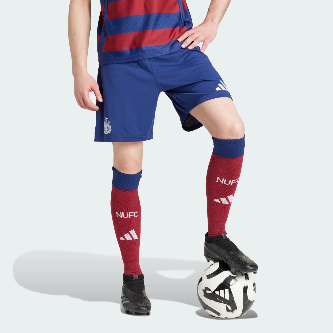 Detalle de Pantalón corto Newcastle United FC 24/25 segunda equipación | Adidas