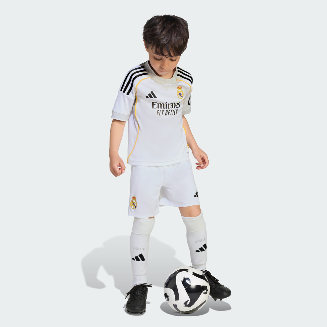 Detalle de Miniconjunto Primera Equipación Real Madrid 25/26 — Adidas