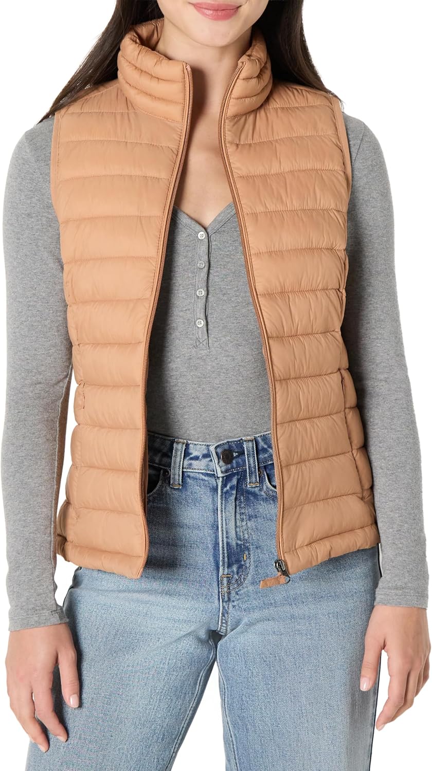 Detalle de Amazon Essentials Women's Lightweight Water-Resistant Packable Puffer Gilet