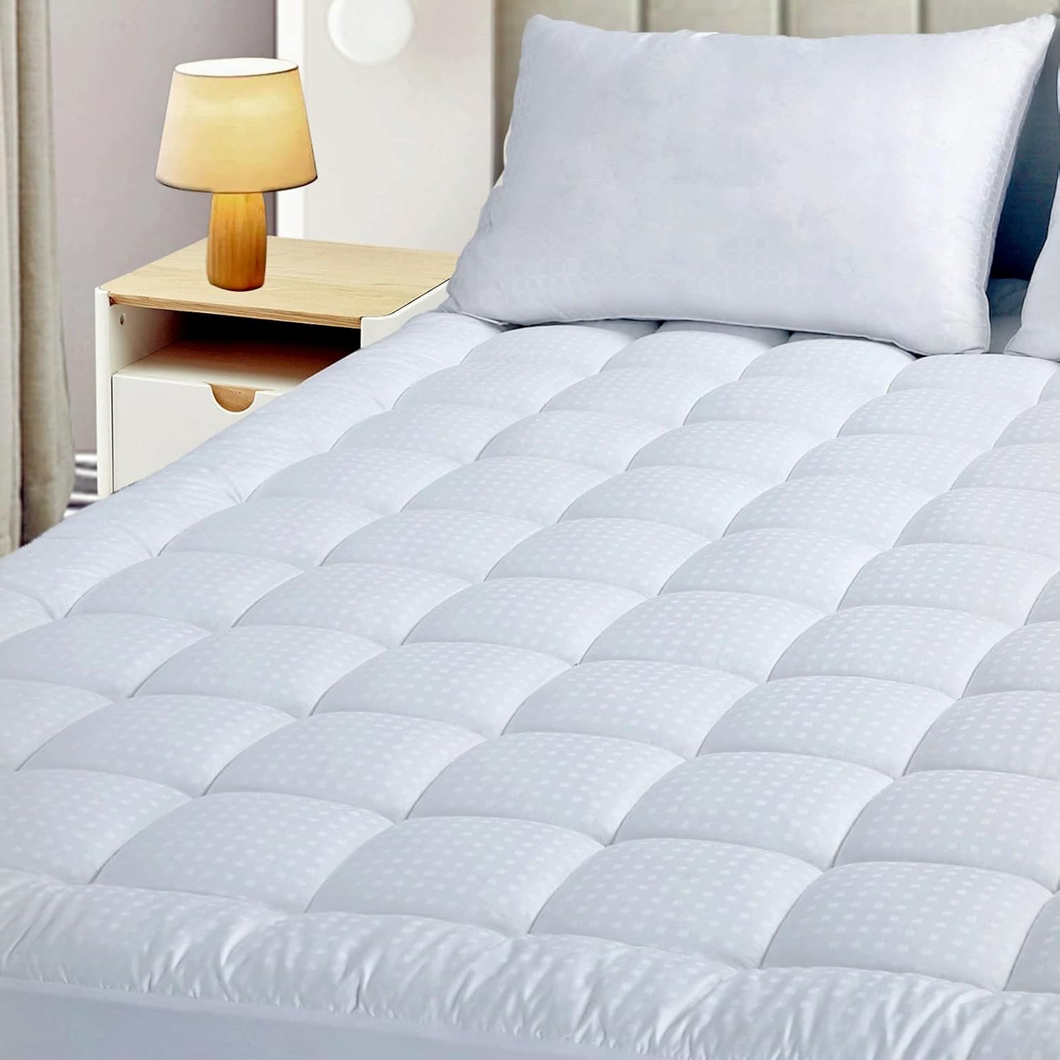 Detalle de BETENWEL Queen Mattress Pad with Down Alternative Fill, Breathable, Deep Pocket