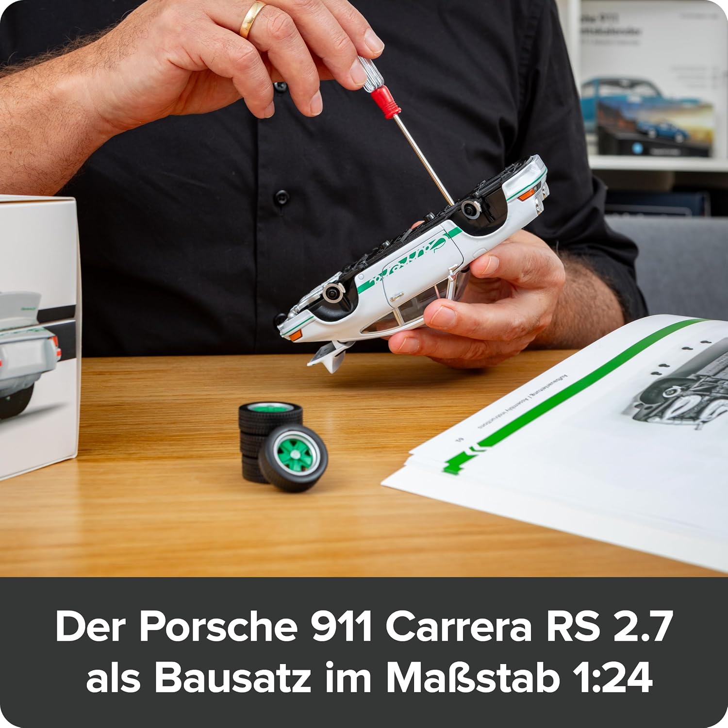 Thumbnail 4 de Franzis 67267 – Porsche 911 Carrera RS 2.7 Build Your Legend: kit modélisme détaillé avec son et LED