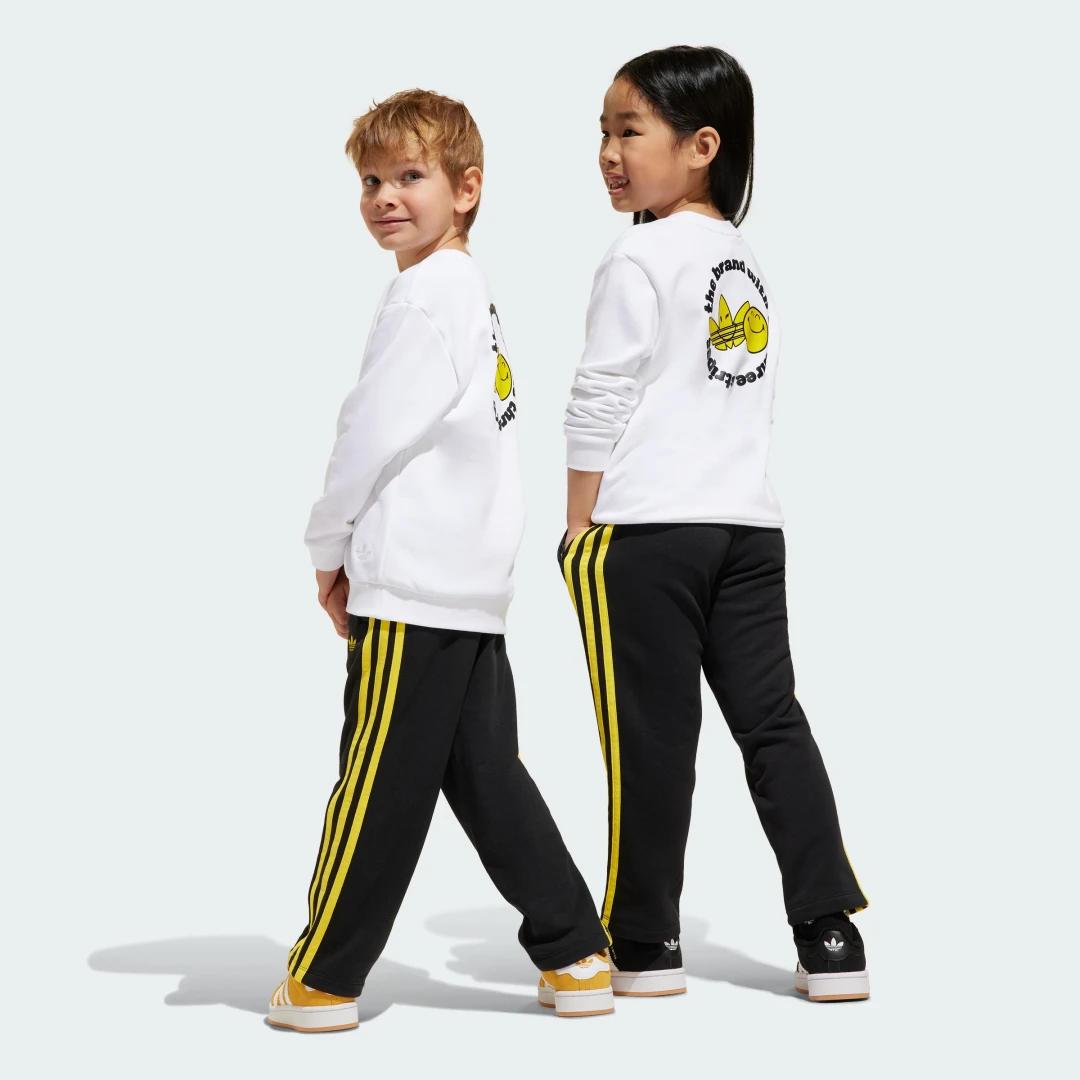 Thumbnail 3 de Conjunto sudadera y pantalón adidas Originals x Smiley World — blanco