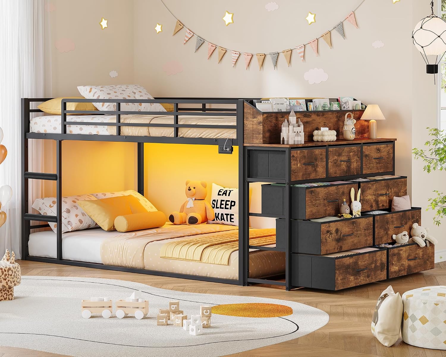 Detalle de Twin-over-Twin Metal Bunk Bed with 9 Drawers