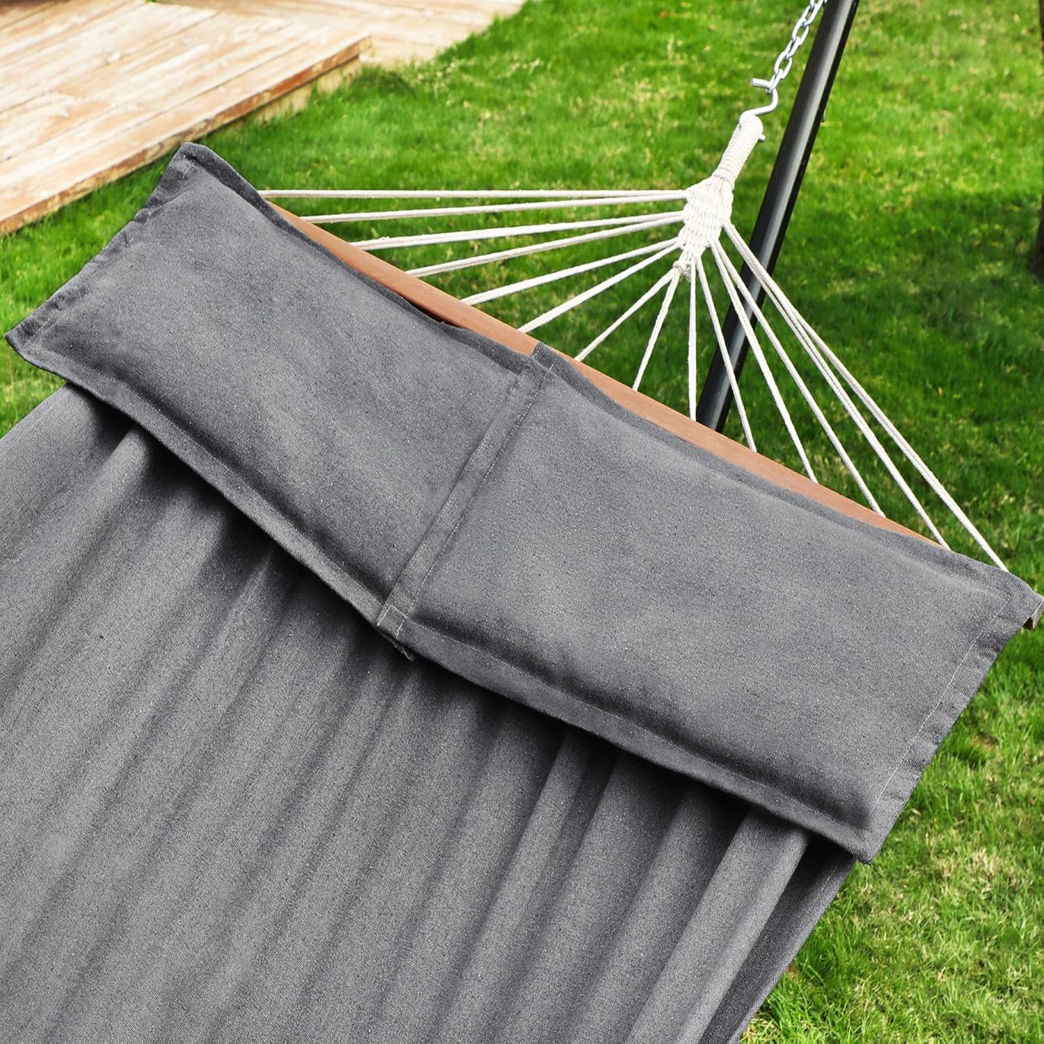 Thumbnail 5 de SONGMICS Outdoor-Hängematte mit 2 Holzstangen, 2 Kissen und Tragetasche (bis 300 kg) – grau GDC022G01