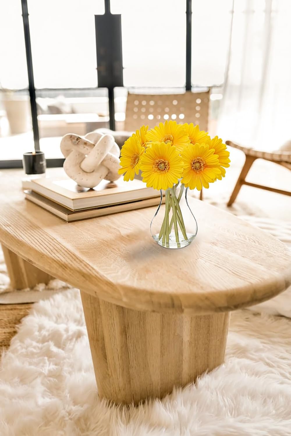 Detalle 1 de Sturdy 7-Piece Artificial Daisies with Glass Vase