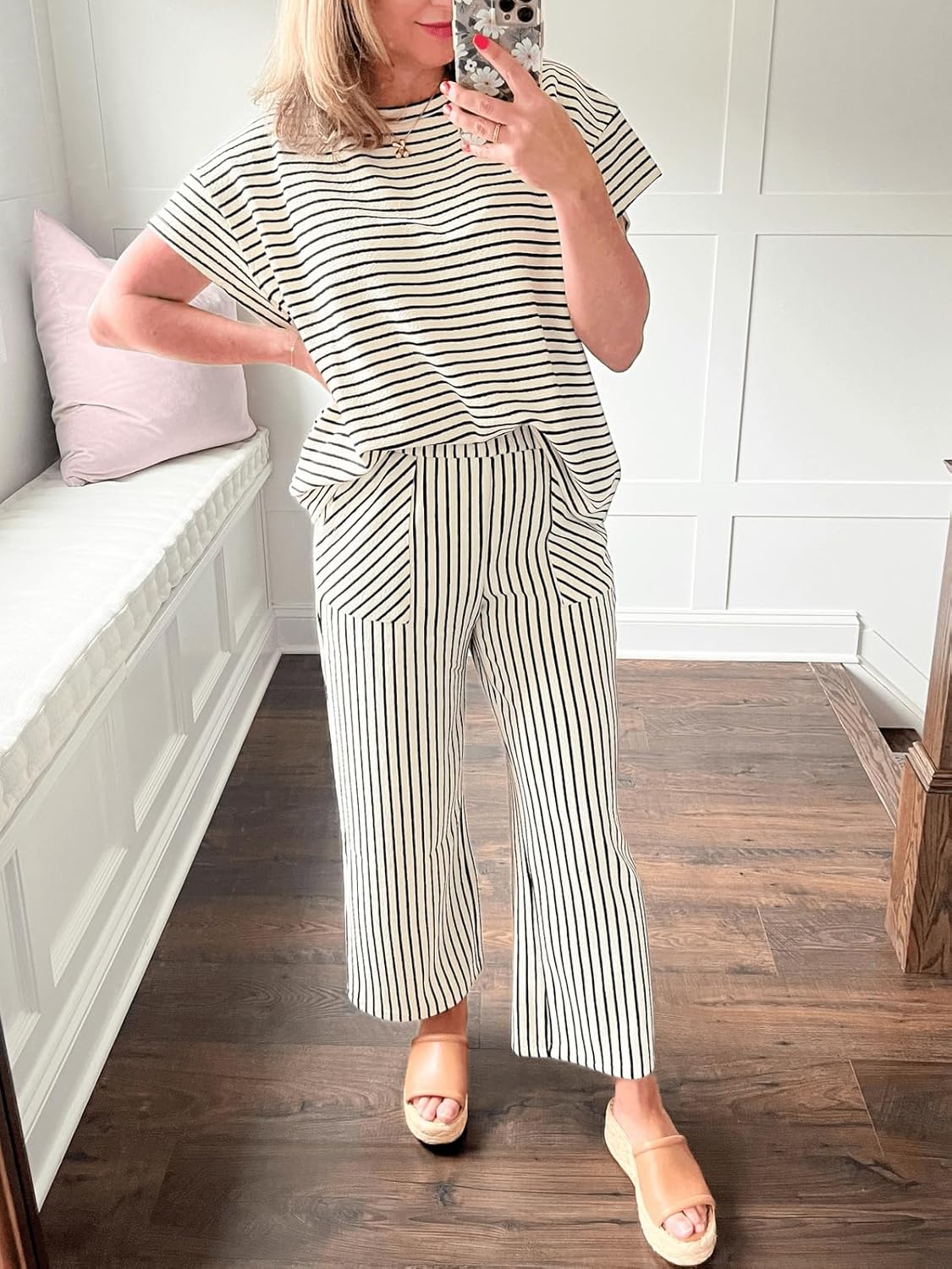 Thumbnail 1 de Tankaneo Womens Striped 2 Piece Sets: Short Sleeve T Shirts & Wide Leg Pants Lounge Set with Pockets