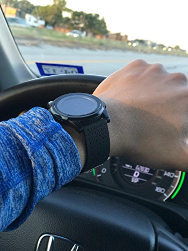 Detalle de SNE Ultra-Thin Minimalist Digital Watch with Wide-Angle Display and Rubber Strap