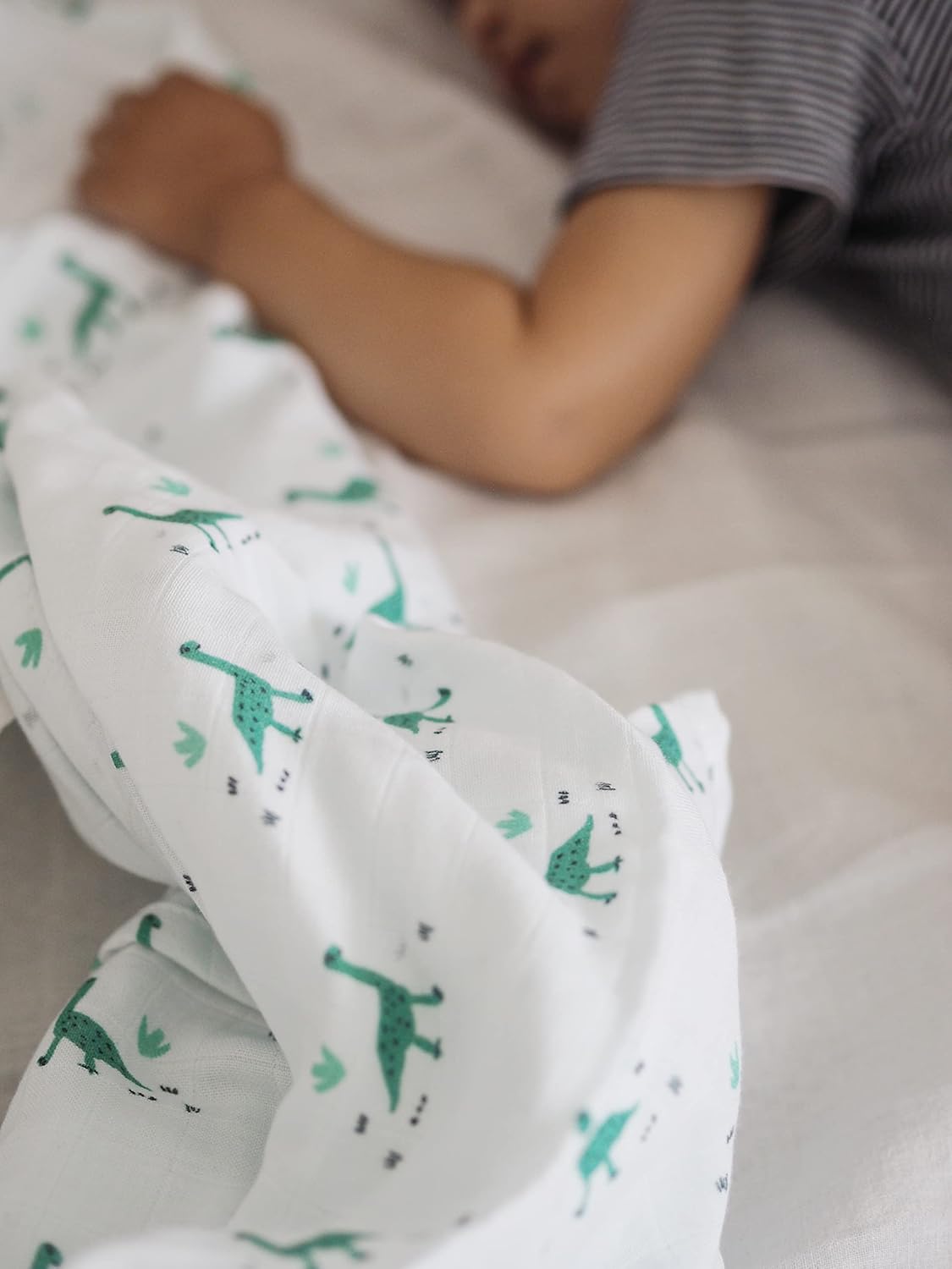 Thumbnail 6 de Béaba Lot de 3 langes bébé en mousseline de coton biologique 70x70 – Motif jurassique