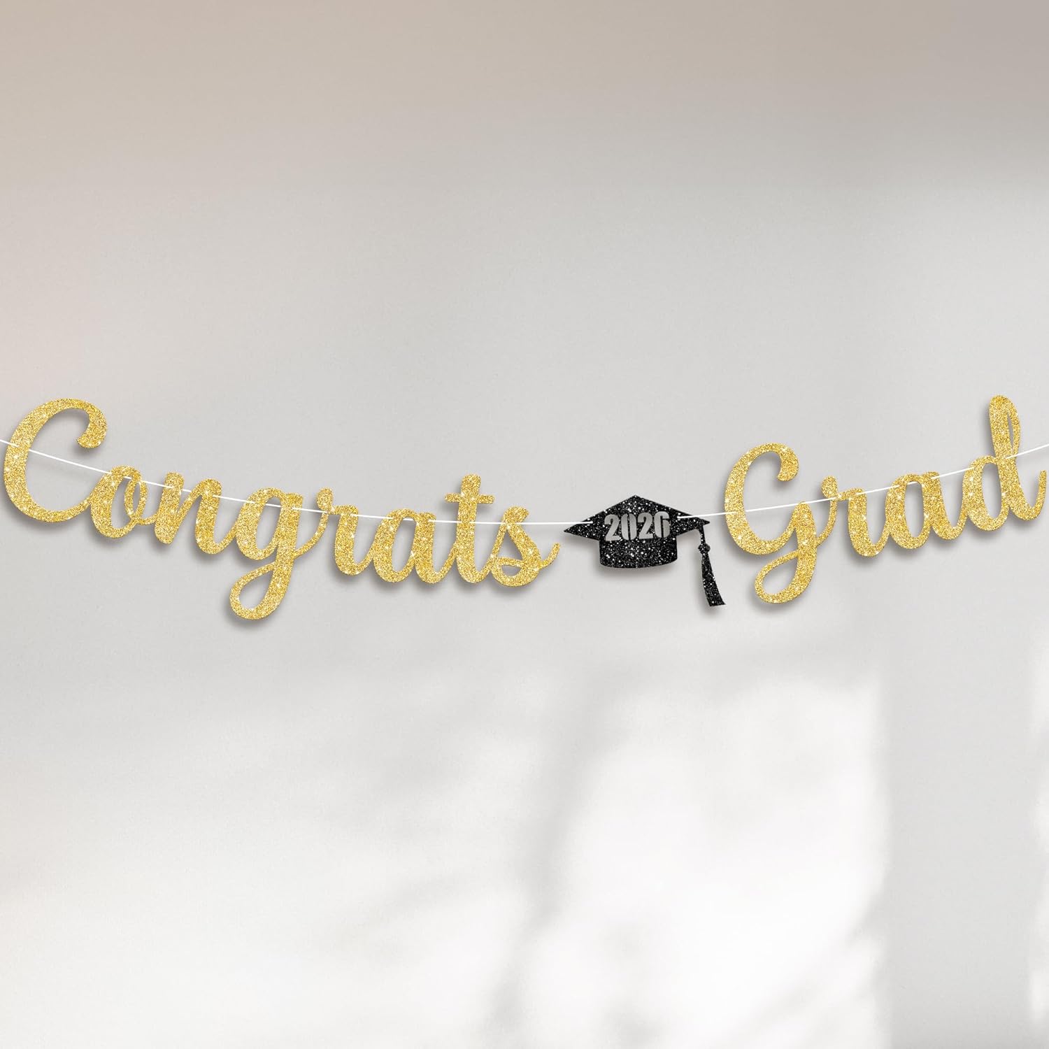 Thumbnail 5 de KatchOn Glitter Gold “Congrats Grad” Graduation Banner (Class of 2026) — Pre-Strung, 10 Feet
