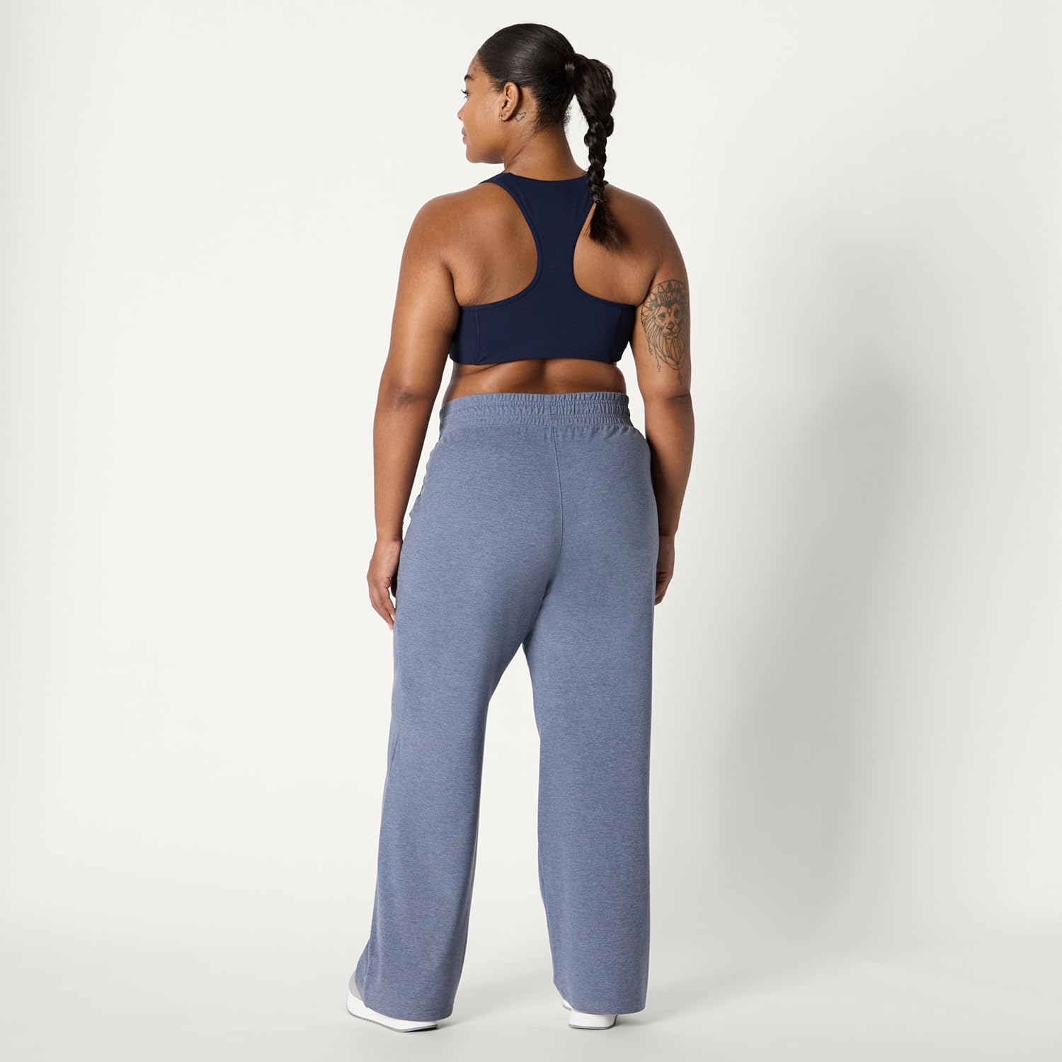 Thumbnail 6 de Amazon Essentials Women's Relaxed Fit Athletic Soft Performance Lightweight Stretch Tracksuit Bottoms