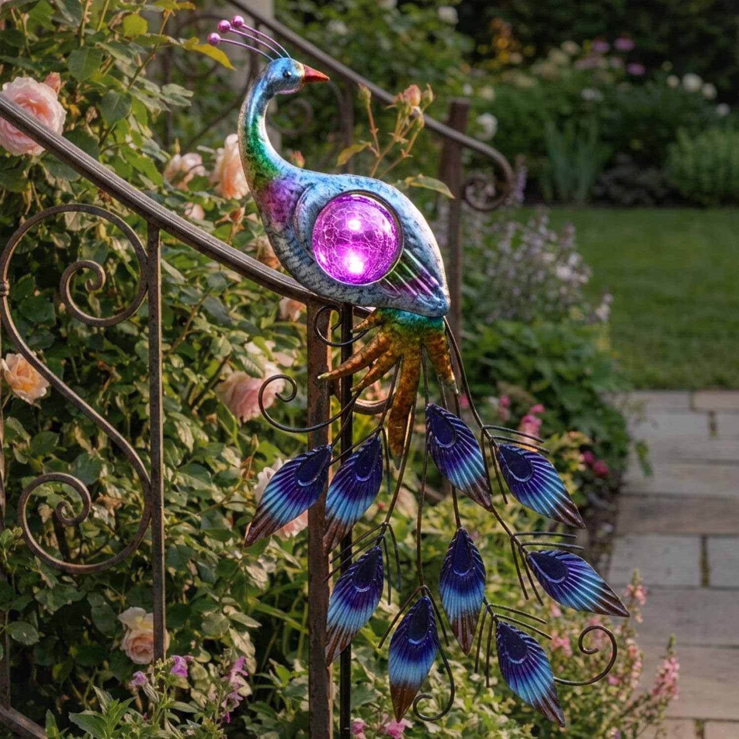 Detalle 2 de TERESA'S COLLECTIONS Garden Peacock Solar Light 24inch 🧪