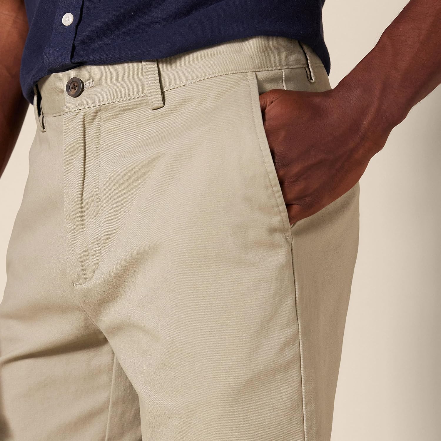 Thumbnail 3 de Amazon Essentials Men's Slim-Fit 7" Chino Shorts