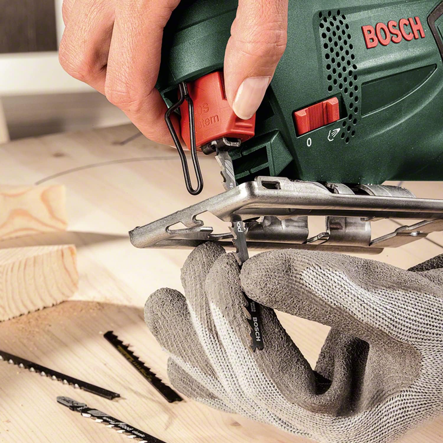 Thumbnail 2 de Bosch PST 700 E Sierra de calar, compacta y potente ✂️