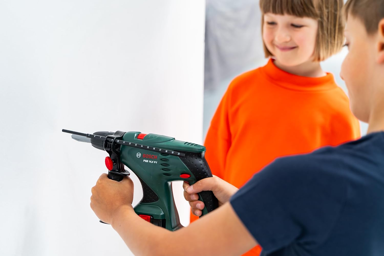 Detalle 2 de Theo Klein 8450 Bosch Schlagbohrmaschine – Spielzeugbohrer mit Rechts- und Linkslauf