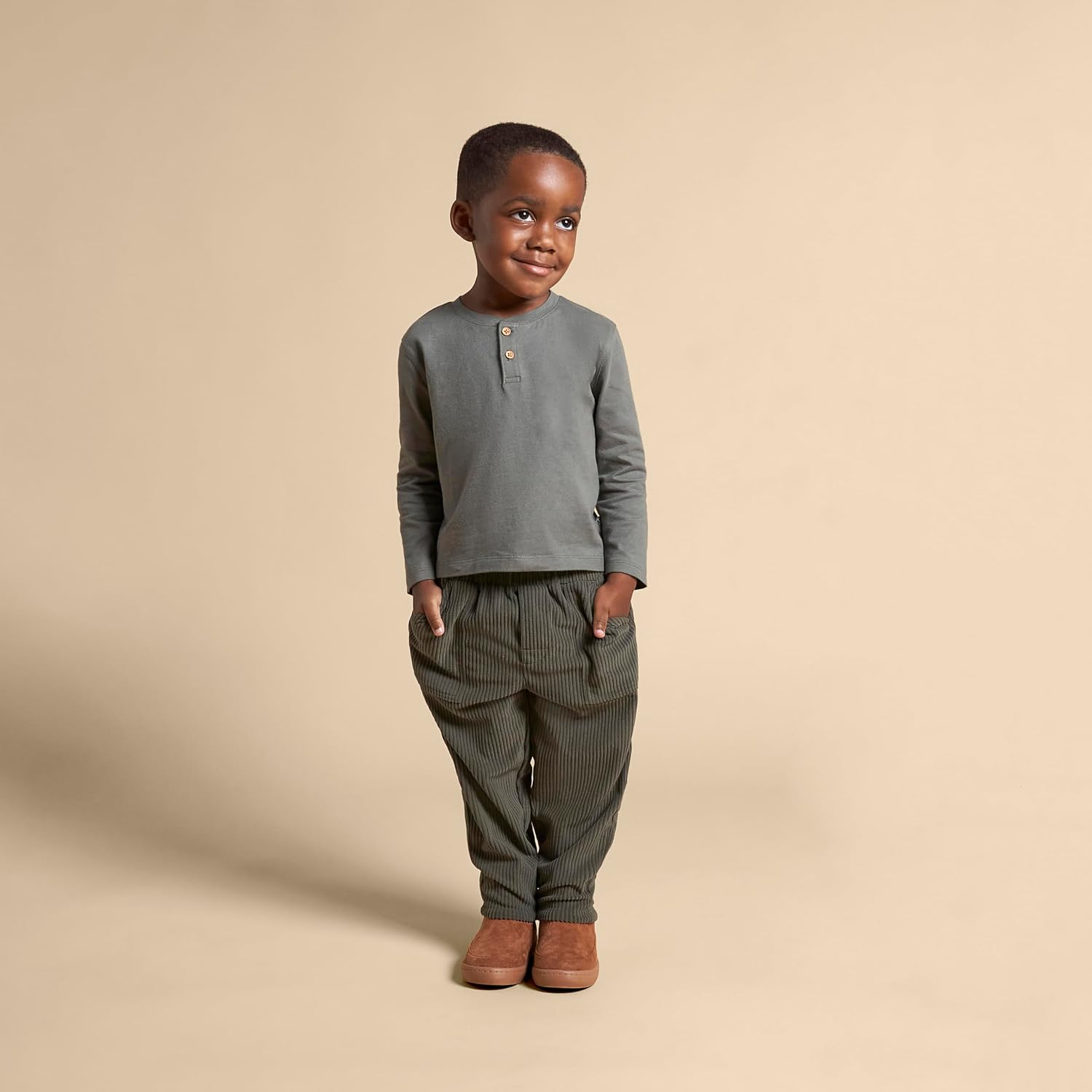 Detalle 2 de Modern Moments by Gerber Toddler Boys' Henley and Pants Set, 4T