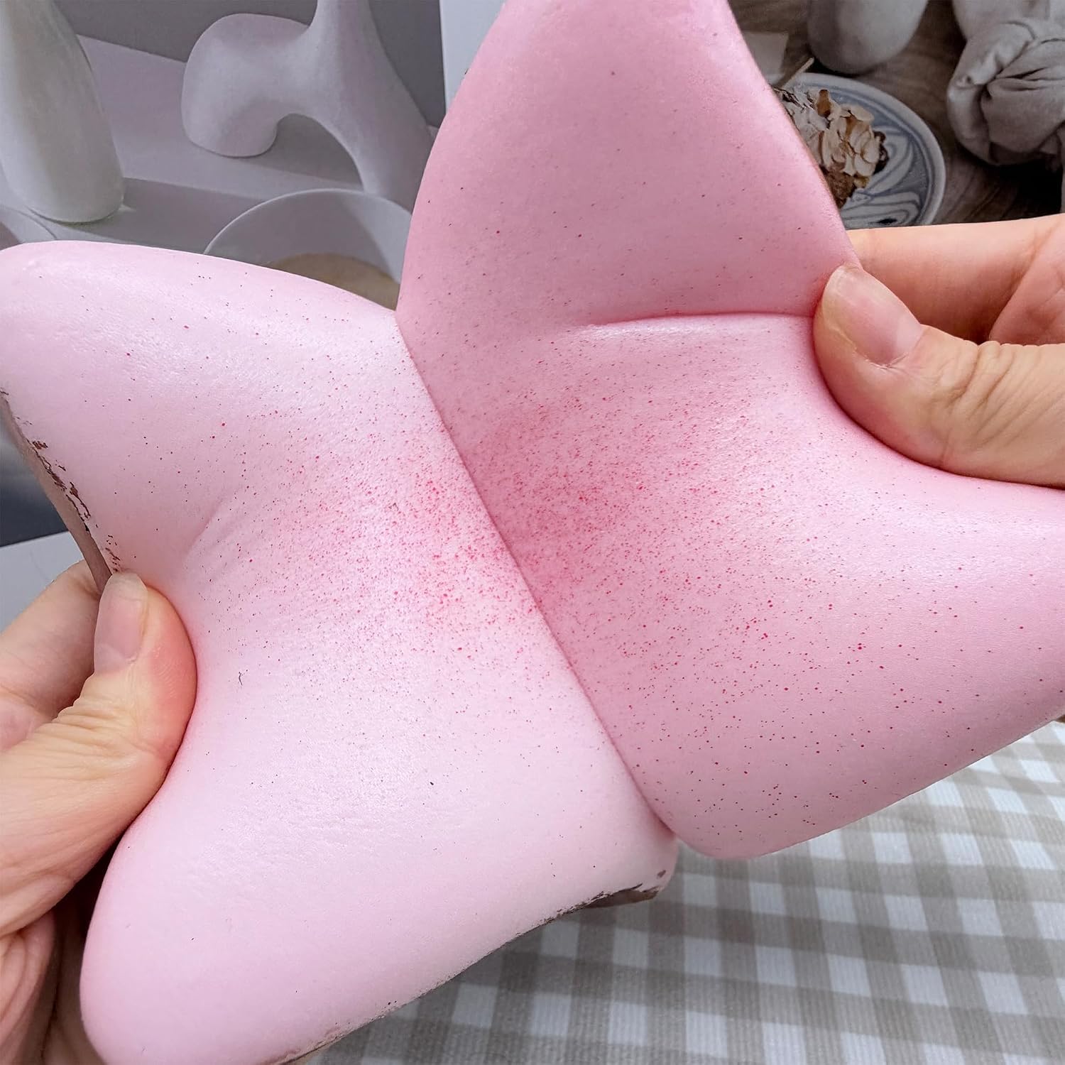 Thumbnail 5 de Bread Butter Squishy: Slow Rising Stress Relief Toy in Pink