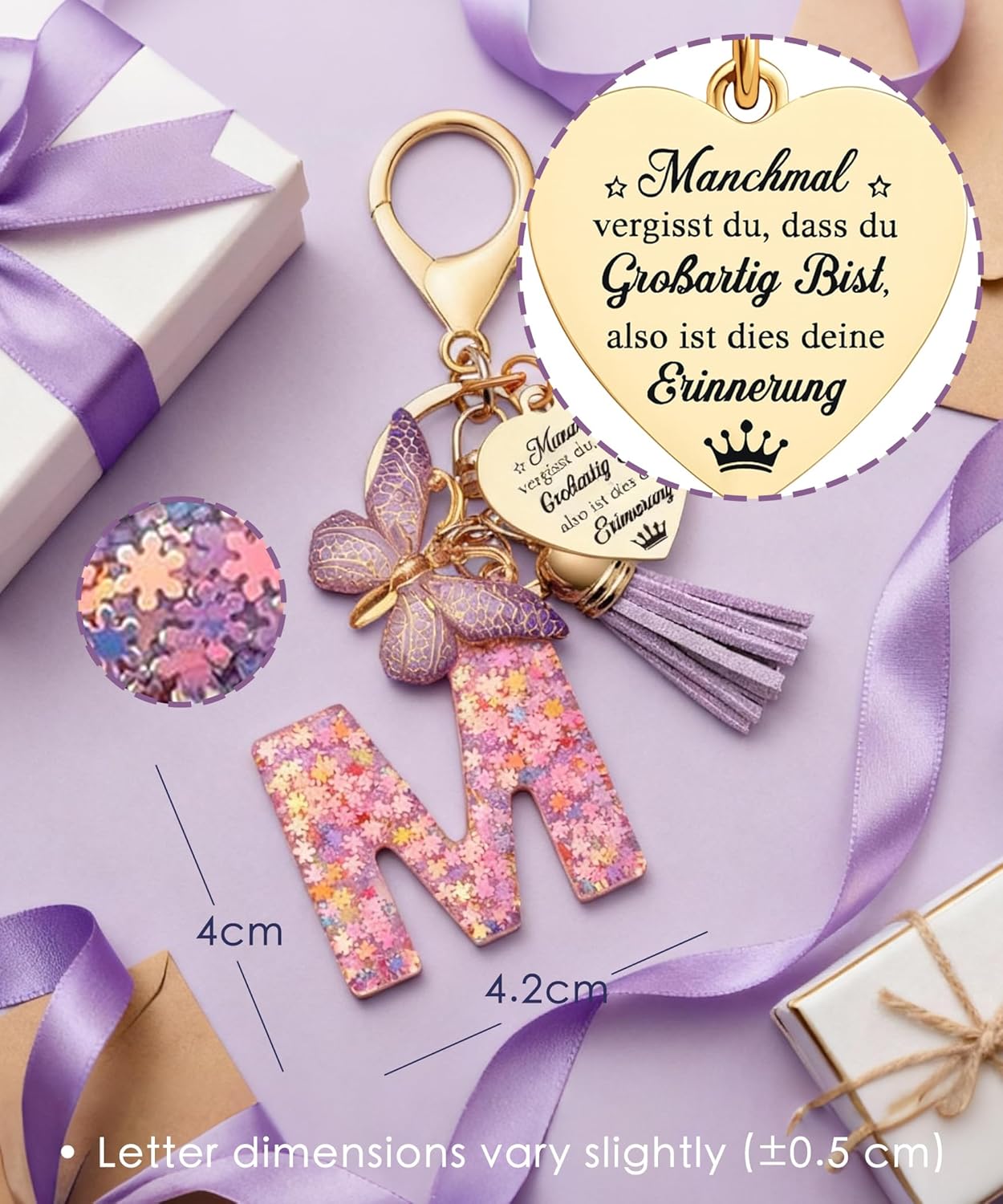 Detalle de Luzzxfa Schlüsselanhänger Mädchen – Buchstabe Anhänger Schmetterling, personalisierte Geschenke
